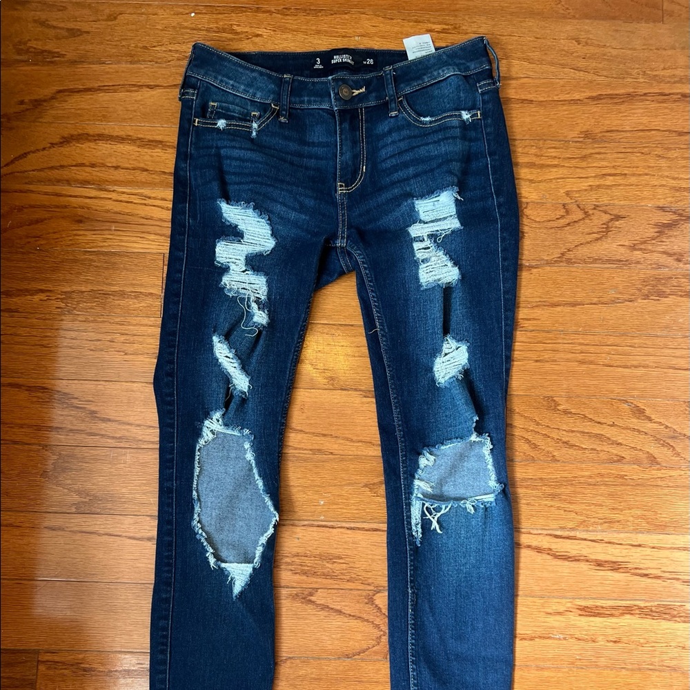 Hollister jeans - Women's Low Rise - Super Skinny Ripped with holes - size 3R